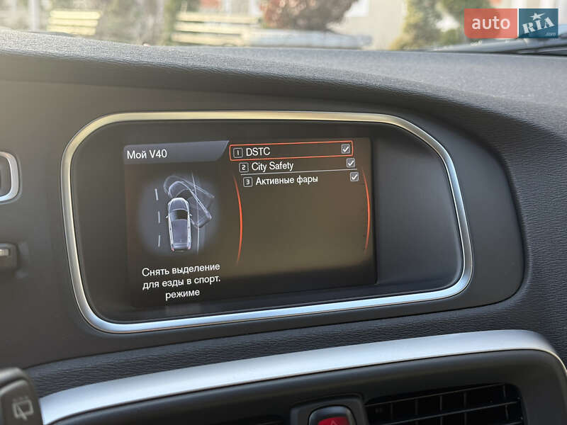 Хетчбек Volvo V40 2013 в Стрию