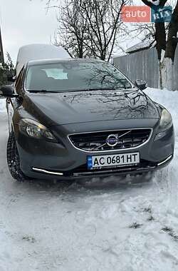 Хэтчбек Volvo V40 2013 в Луцке