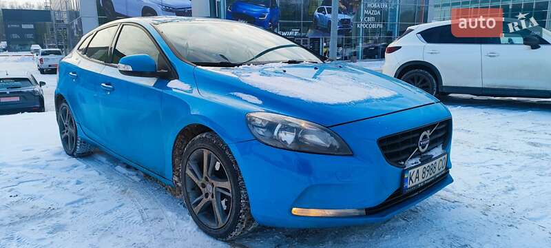 Хетчбек Volvo V40 2013 в Києві