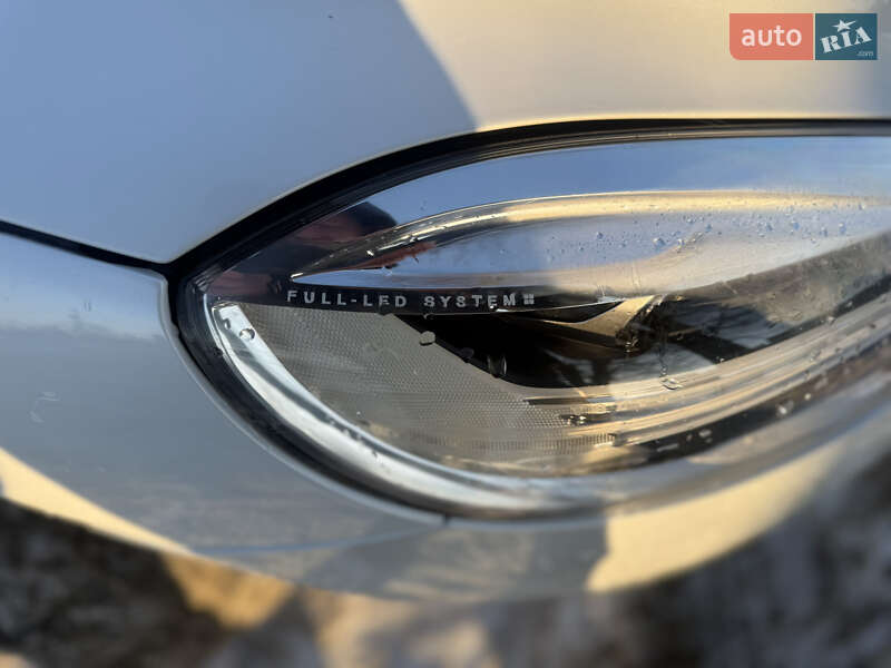 Хэтчбек Volvo V40 2016 в Виннице