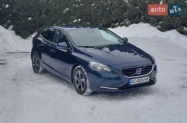 Хэтчбек Volvo V40 2014 в Луцке