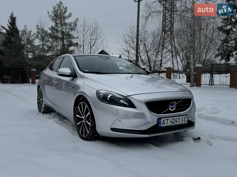 Volvo V40 2014