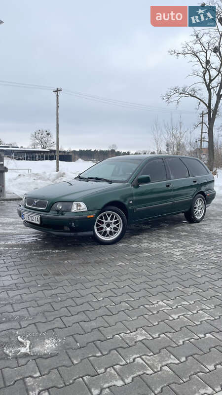 Volvo V40 1999