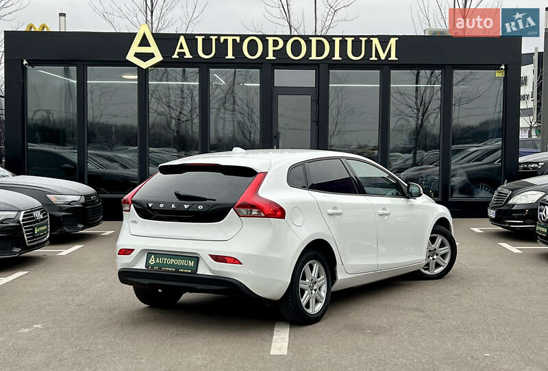 Хэтчбек Volvo V40 2013 в Киеве фото 15 Хэтчбек Volvo V40 2013 в Киеве