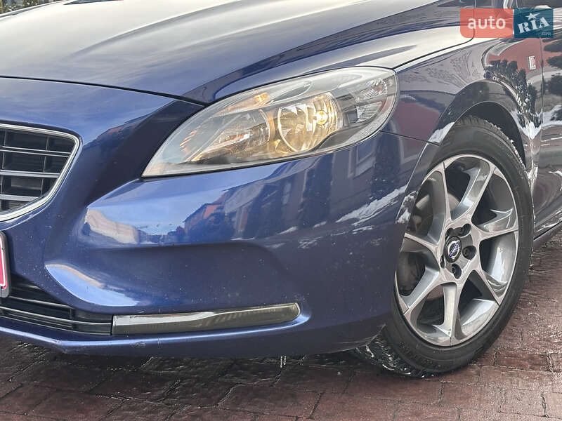 Хетчбек Volvo V40 2015 в Стрию