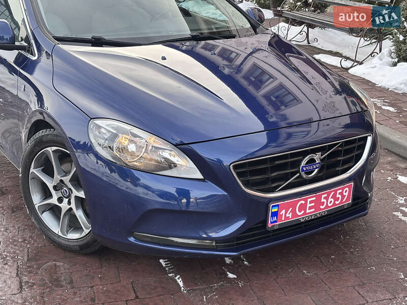 Хетчбек Volvo V40 2015 в Стрию