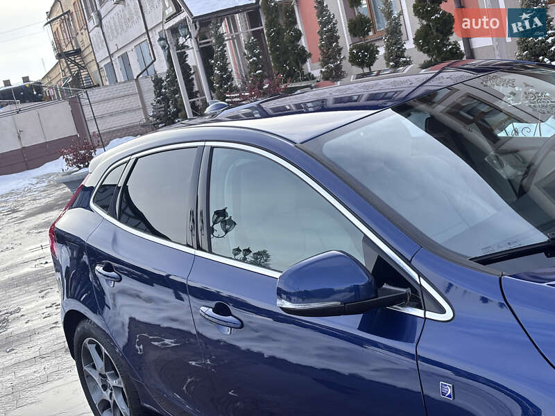 Хетчбек Volvo V40 2015 в Стрию