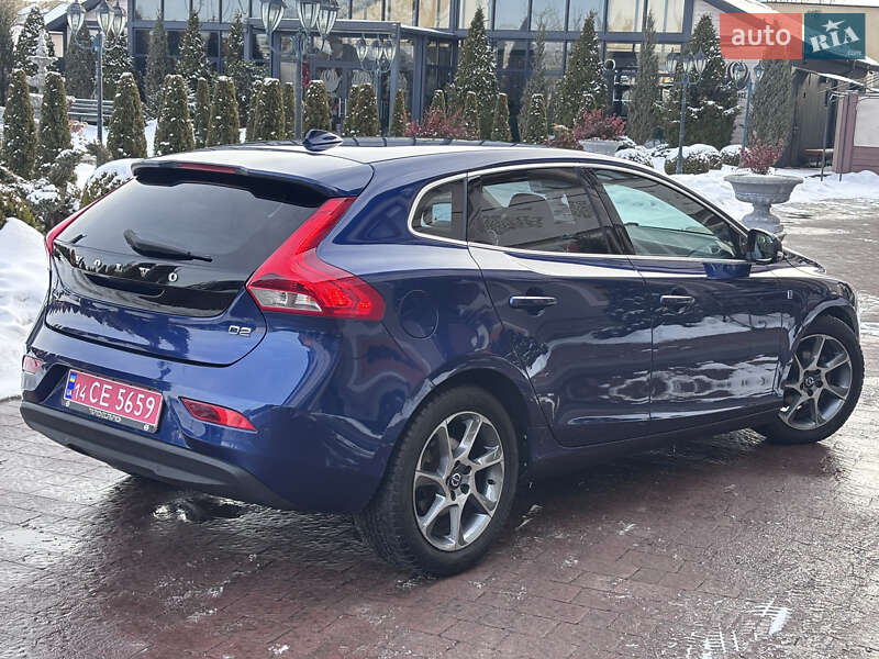 Хетчбек Volvo V40 2015 в Стрию
