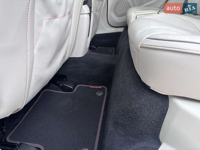 Хетчбек Volvo V40 2015 в Стрию