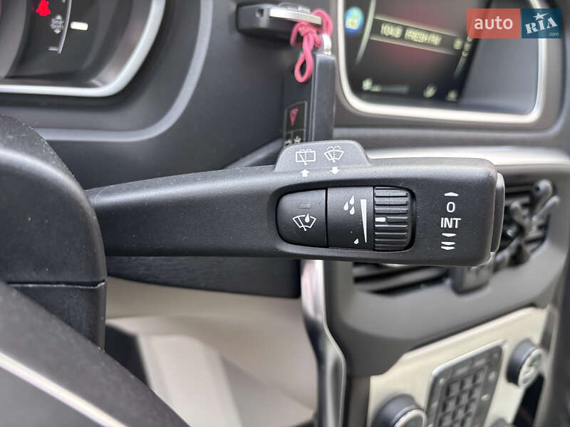 Хетчбек Volvo V40 2015 в Стрию