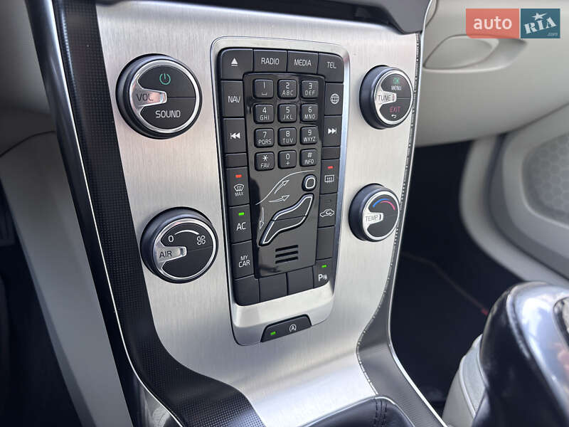 Хетчбек Volvo V40 2015 в Стрию