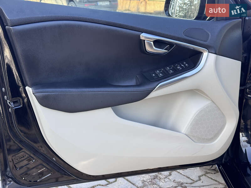 Хэтчбек Volvo V40 2013 в Стрые фото 31 Хэтчбек Volvo V40 2013 в Стрые