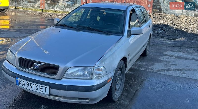 Универсал Volvo V40 1998 в Киеве