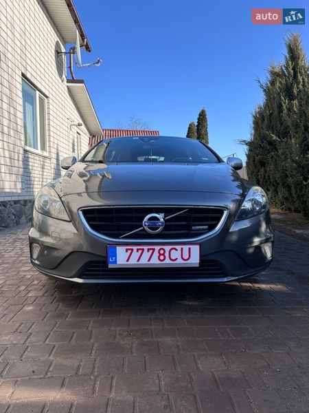 Хэтчбек Volvo V40 2013 в Жмеринке