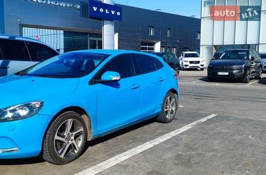 Хетчбек Volvo V40 2013 в Києві