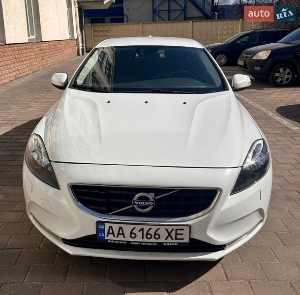 Volvo V40 2013