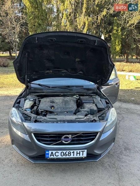 Хэтчбек Volvo V40 2013 в Луцке