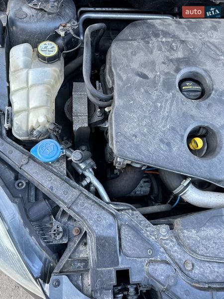 Хэтчбек Volvo V40 2013 в Луцке