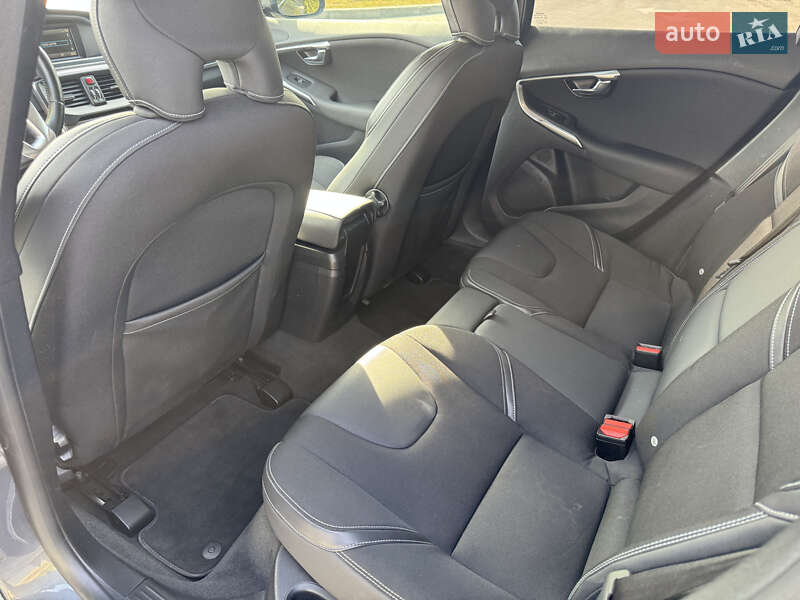 Хетчбек Volvo V40 2012 в Тернополі