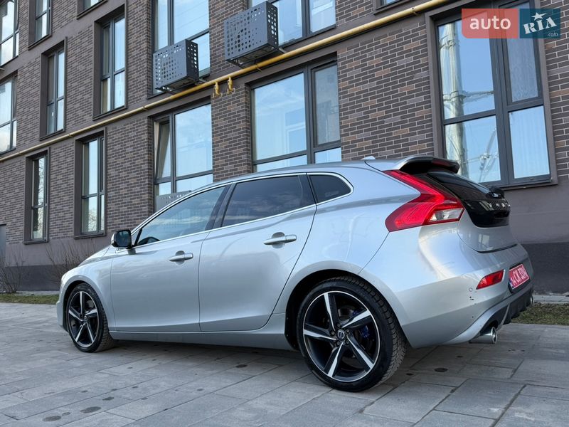 Хетчбек Volvo V40 2013 в Львові фото 22 Хетчбек Volvo V40 2013 в Львові
