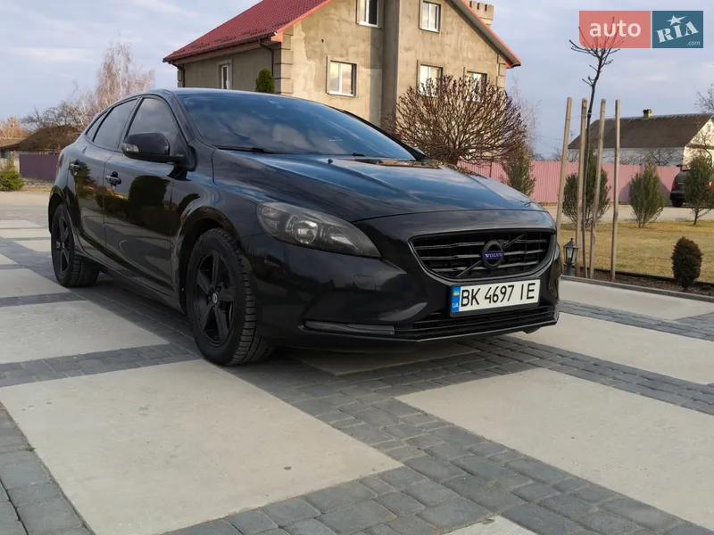 Volvo V40 2013