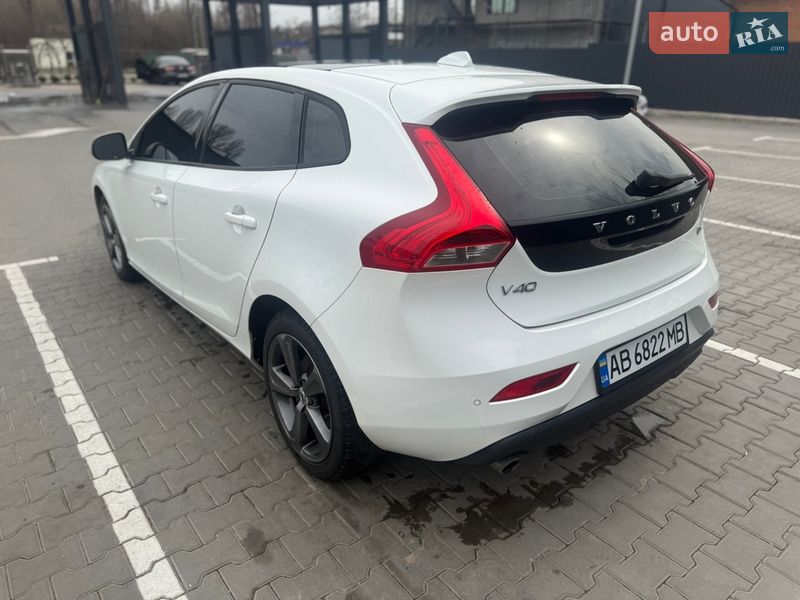 Хэтчбек Volvo V40 2016 в Виннице
