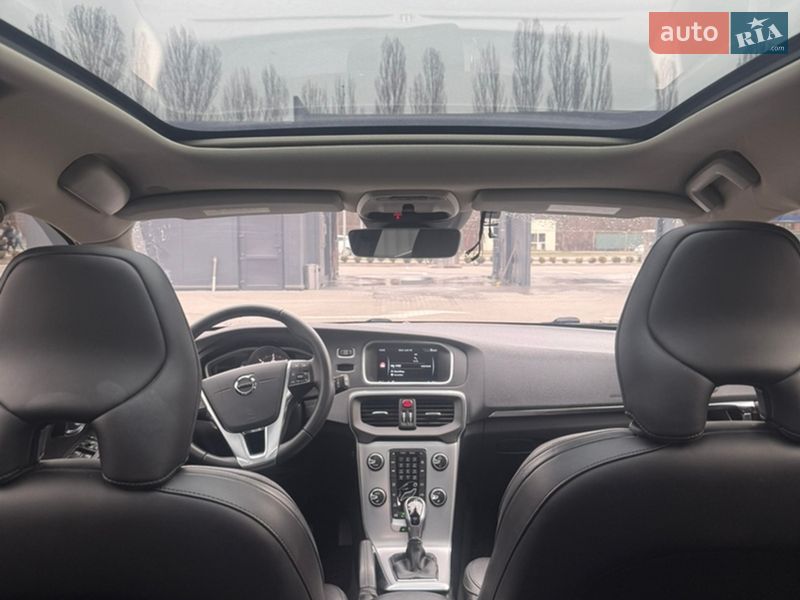 Хэтчбек Volvo V40 2016 в Виннице