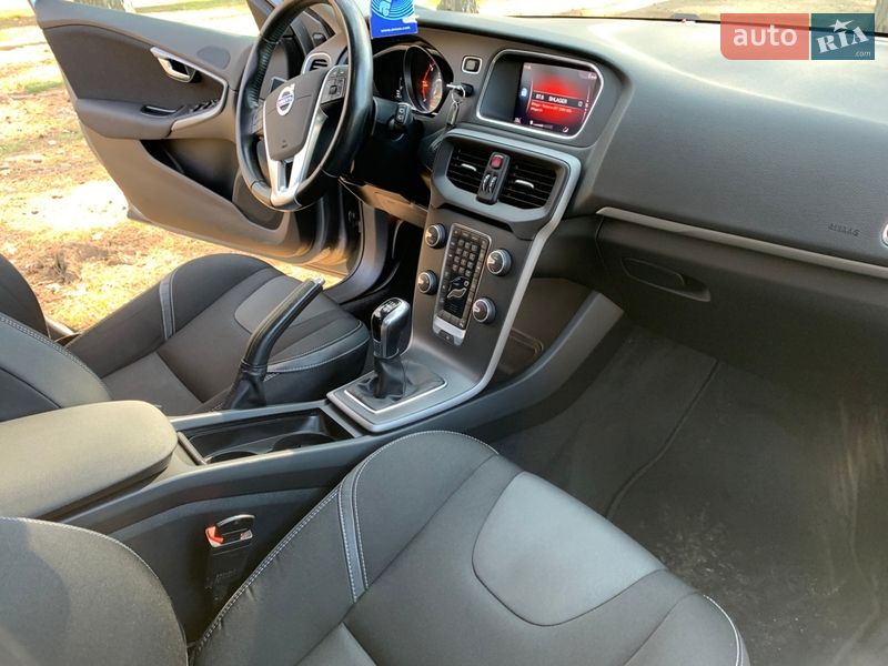 Хэтчбек Volvo V40 2019 в Житомире