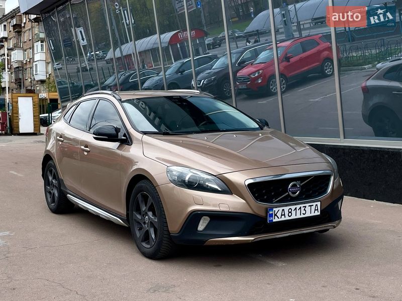 Volvo V40 2013