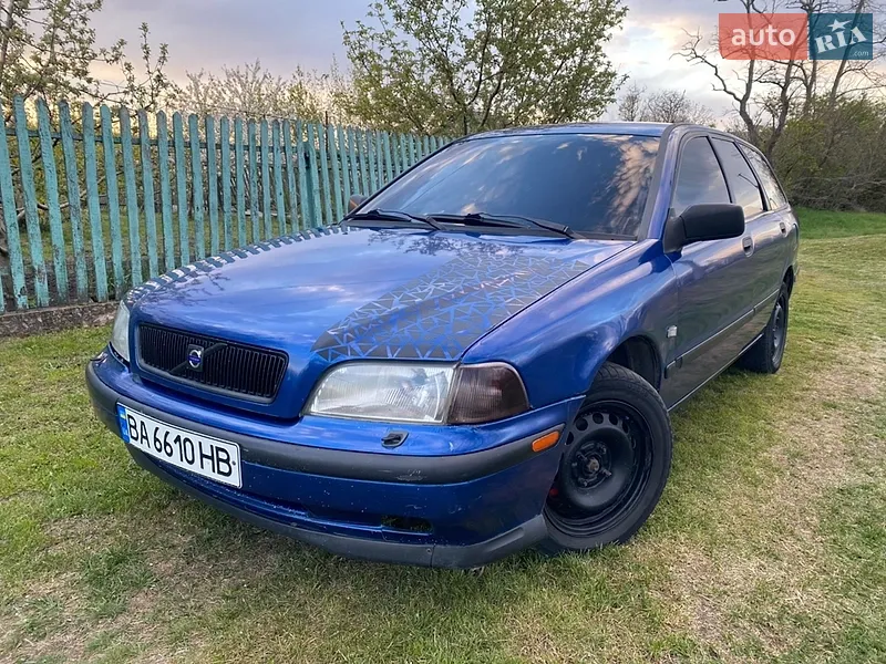 Volvo V40 1998
