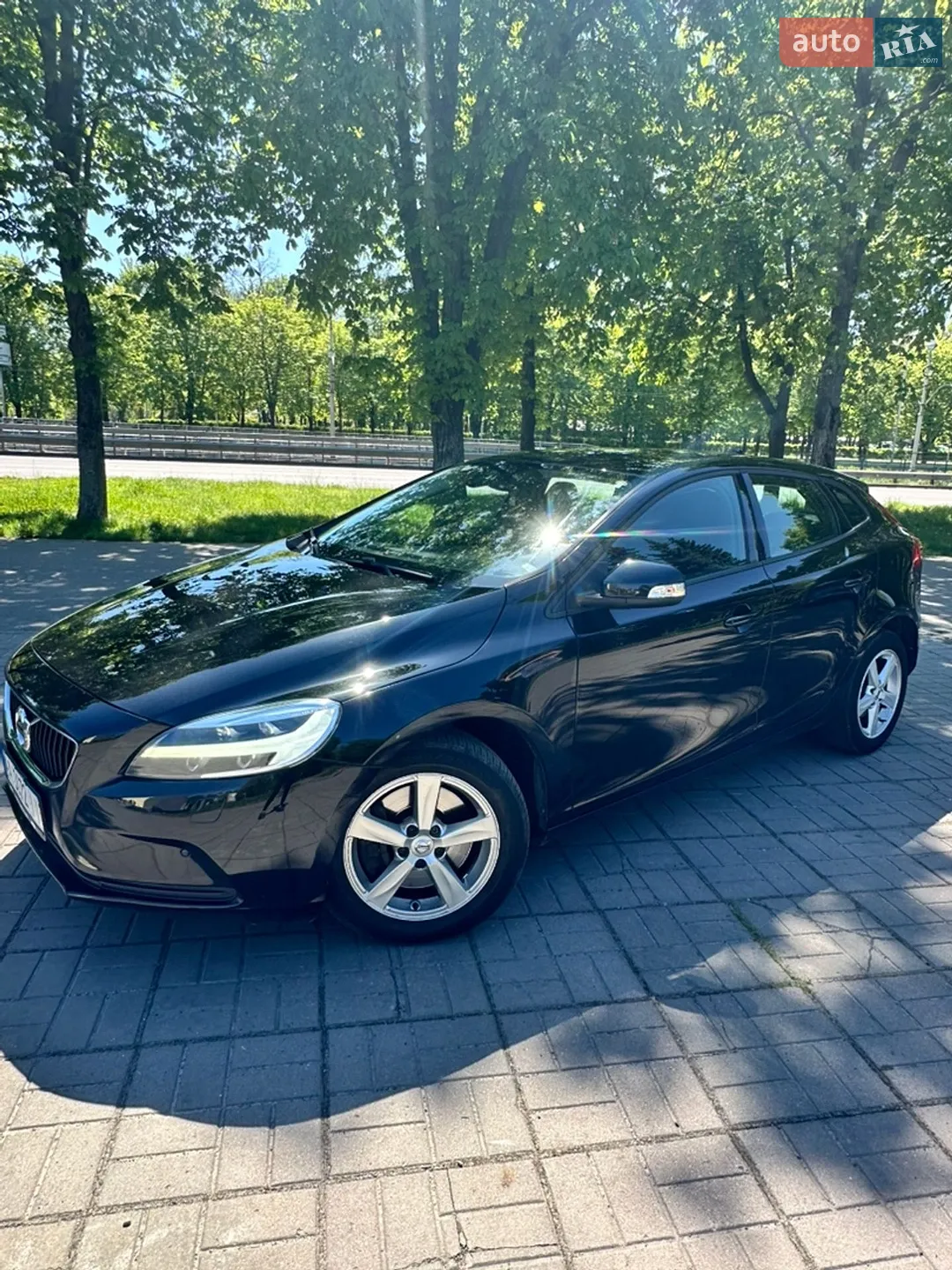 2017 Volvo V40 - мініатюра 4