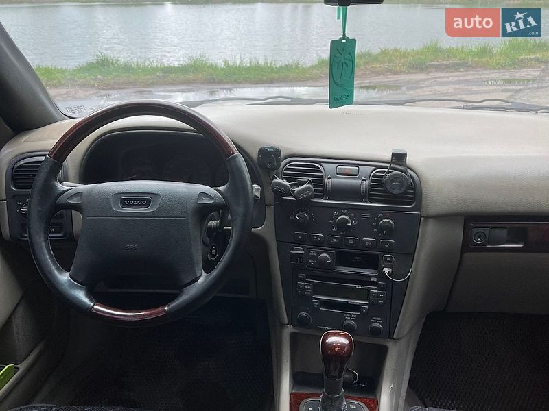 Универсал Volvo V40 2001 в Ровно