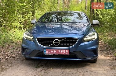 Хетчбек Volvo V40 2017 в Ірпені Хетчбек Volvo V40 2017 в Ірпені