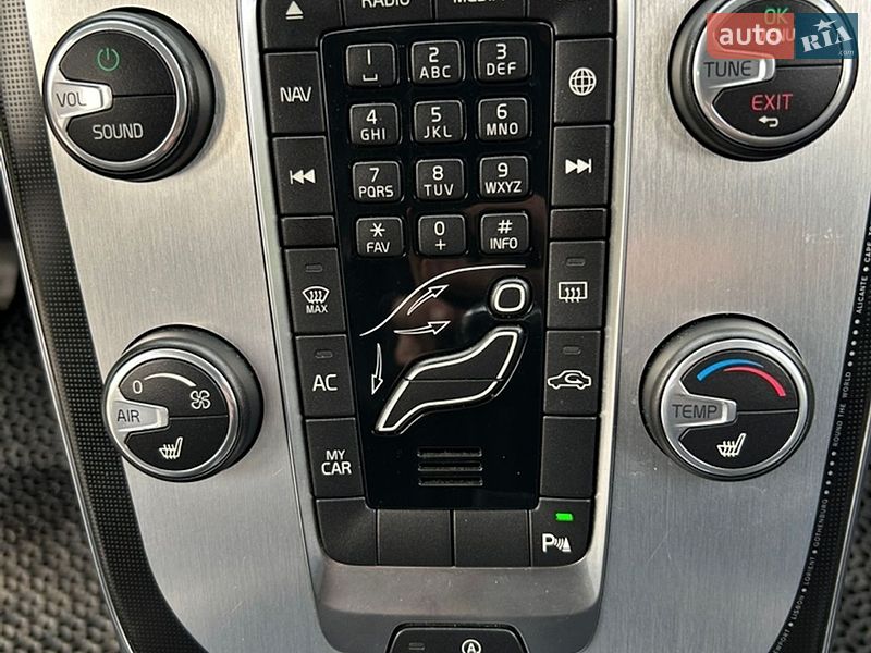 Хэтчбек Volvo V40 2015 в Киеве