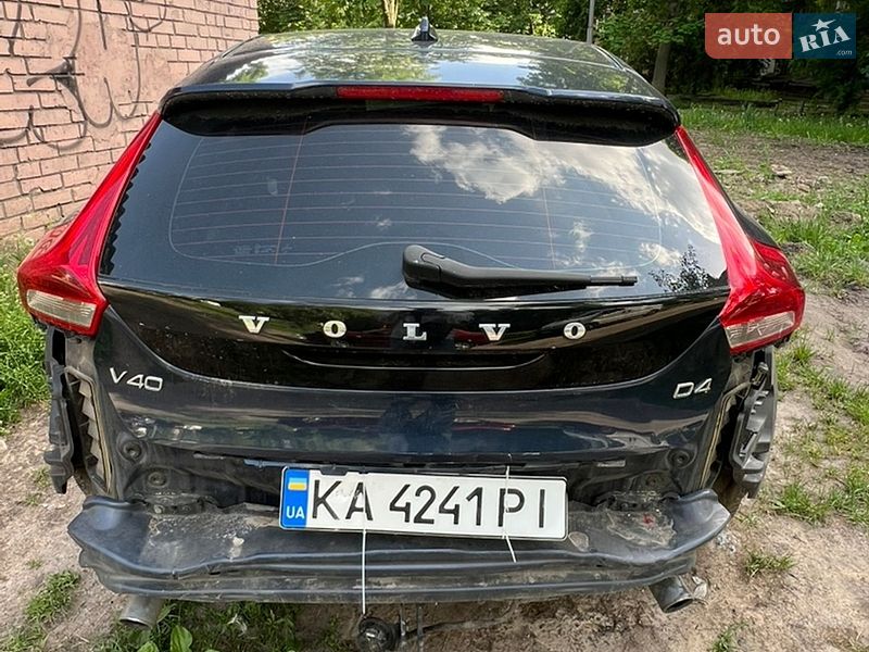Хэтчбек Volvo V40 2014 в Киеве