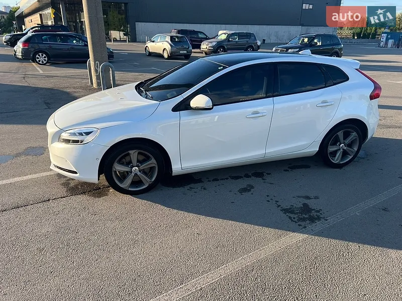 Volvo V40 2018 VIN YV1MV79K0J2486956 фото оголошення 5 з 73