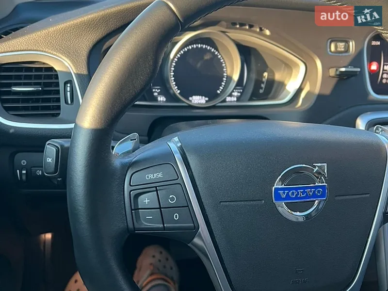 Volvo V40 2018 VIN YV1MV79K0J2486956 фото оголошення 20 з 73
