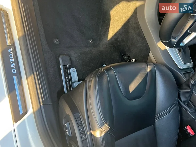 Volvo V40 2018 VIN YV1MV79K0J2486956 фото оголошення 22 з 73