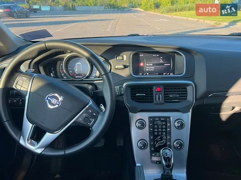Volvo V40 2018 VIN YV1MV79K0J2486956 фото оголошення 25 з 73