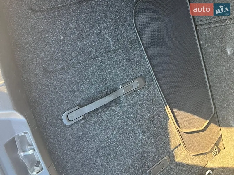 Volvo V40 2018 VIN YV1MV79K0J2486956 фото оголошення 39 з 73