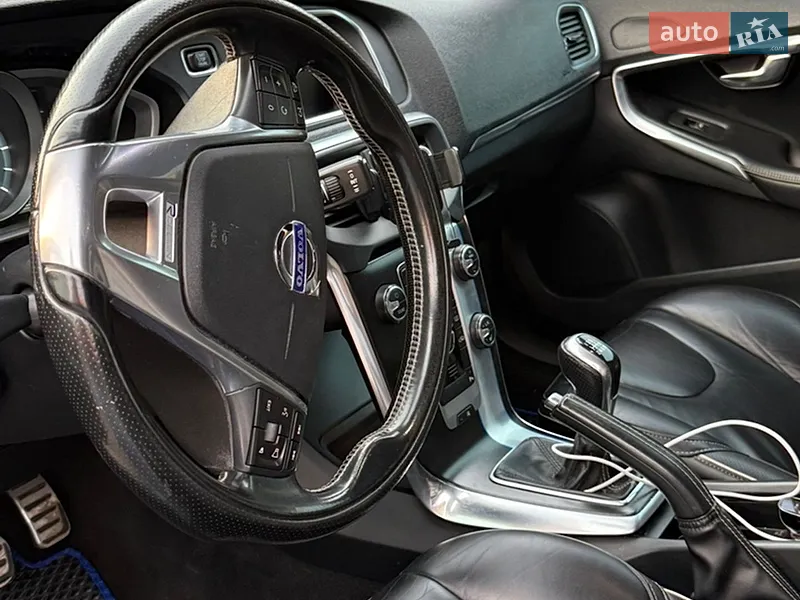 Volvo V40 2014 VIN YV1MVA851F2223008 фото оголошення 11 з 37