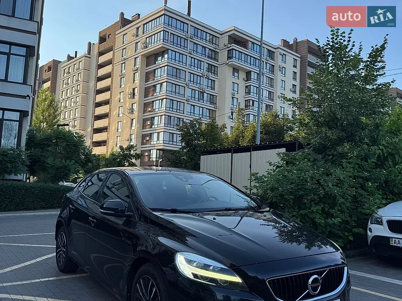 Volvo V40 2016