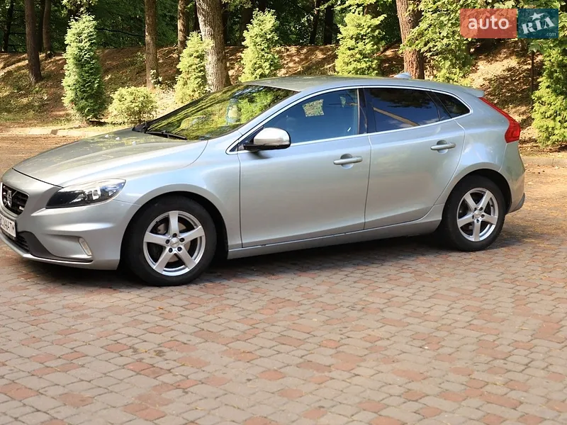 Volvo V40 2013