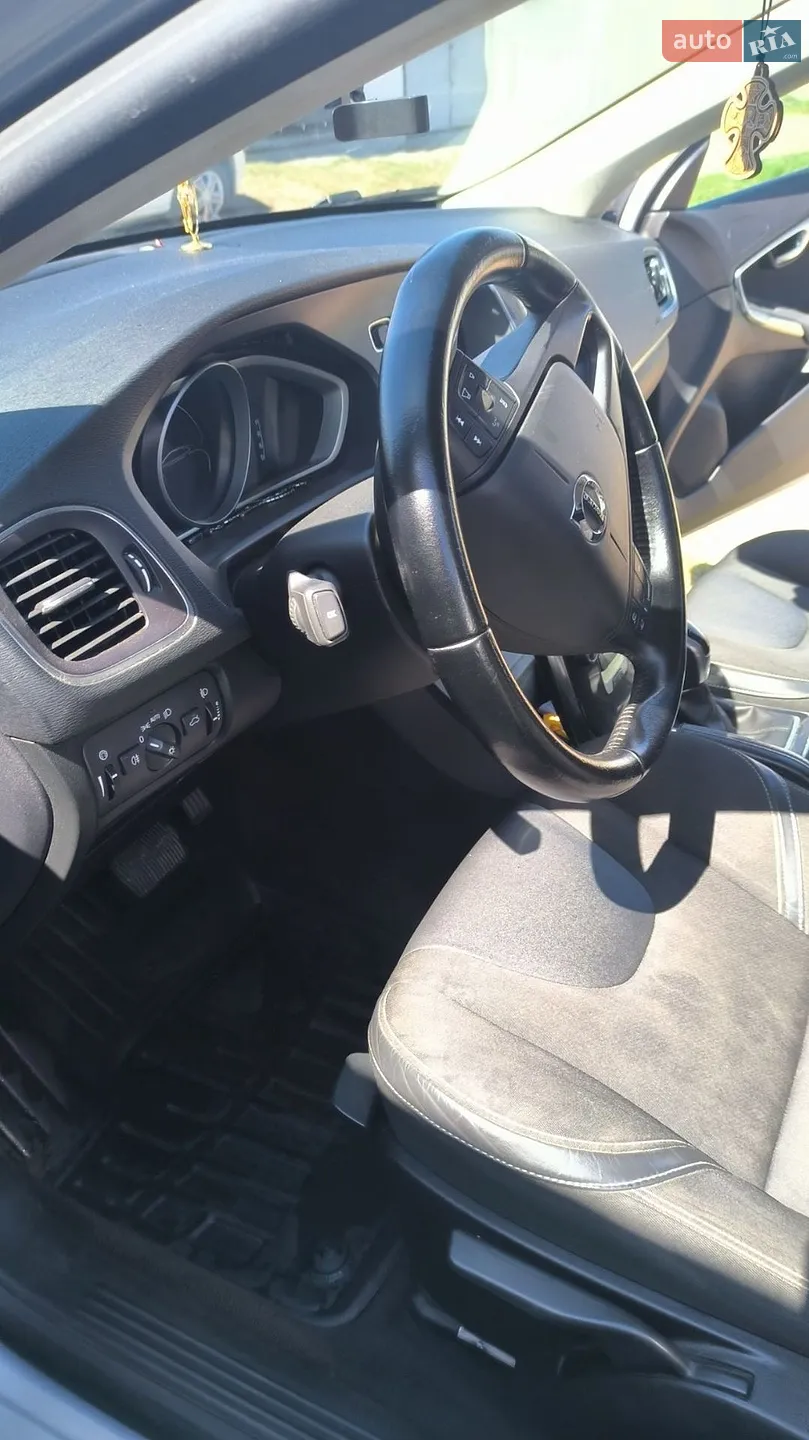 2016 Volvo V40 - мініатюра 14