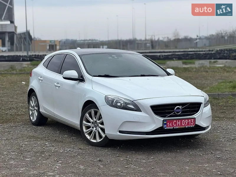 Volvo V40 2014