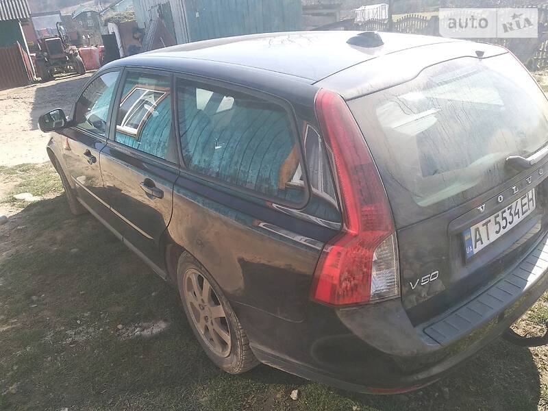 Универсал Volvo V50 2009 в Долине