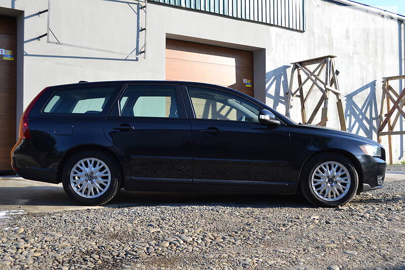 Універсал Volvo V50 2009 в Калуші