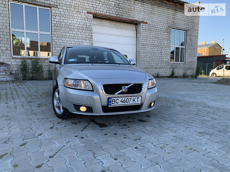 Універсал Volvo V50 2010 в Стрию