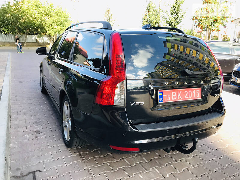 Універсал Volvo V50 2011 в Софіївській Борщагівці