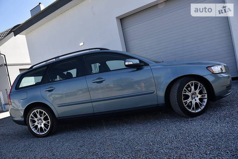 Універсал Volvo V50 2009 в Дрогобичі